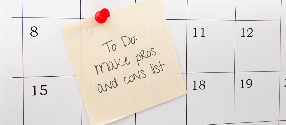 Note reads "To Do: make pros and cons list," pinned to calendar with red pin