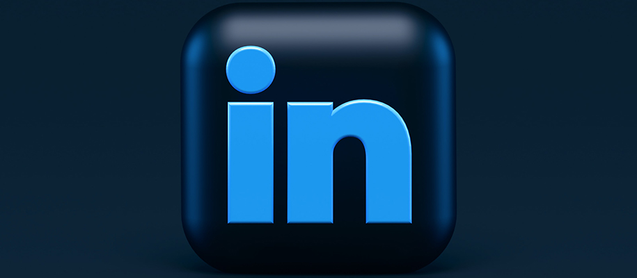 LinkedIn logo box with just the ¿in¿ in dark blue and light blue colors