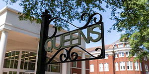 Queens University of CharlotteLogo